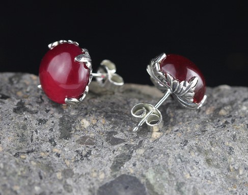 Vintage Style Red Jade Flower Earrings - Image 2